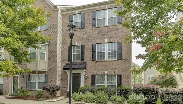 10005 Kings Parade Boulevard, Charlotte, NC 28273
