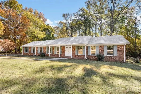 1840 Stoneyridge Drive, Charlotte, NC 28214