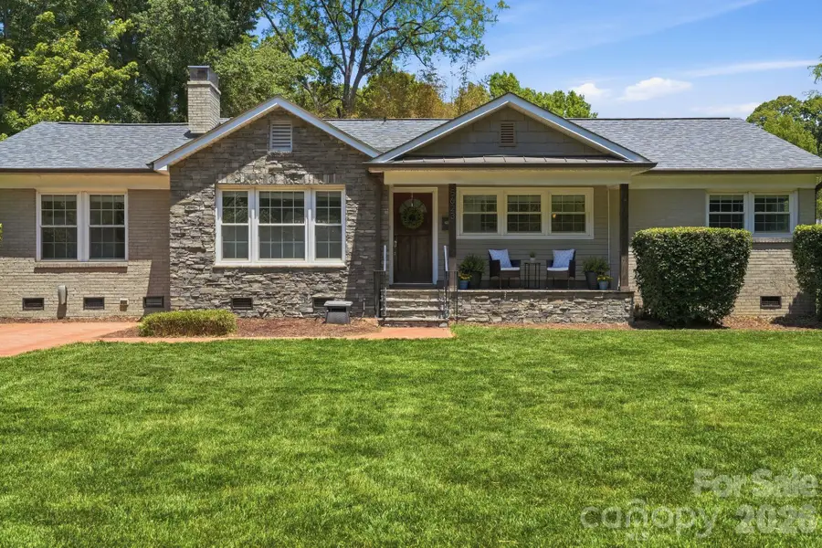 5623 Wedgewood Drive, Charlotte, NC 28210 - #2