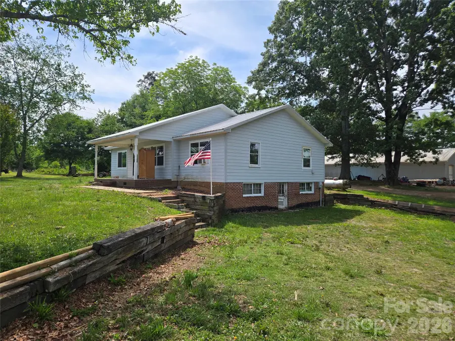 1127 N Mountain Street, Blacksburg, SC 29702 - #2
