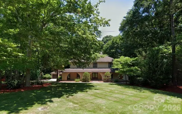 6512 Carmel Hills Drive, Charlotte, NC 28226