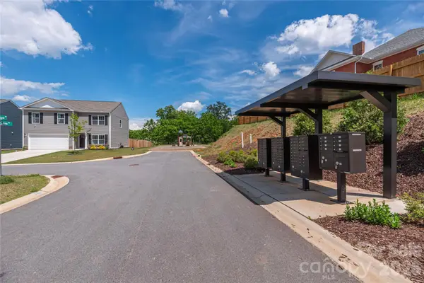 8 Madelyn Drive, Clyde, NC 28721