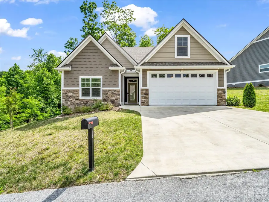 221 Millbrae Loop, Hendersonville, NC 28791 - #2