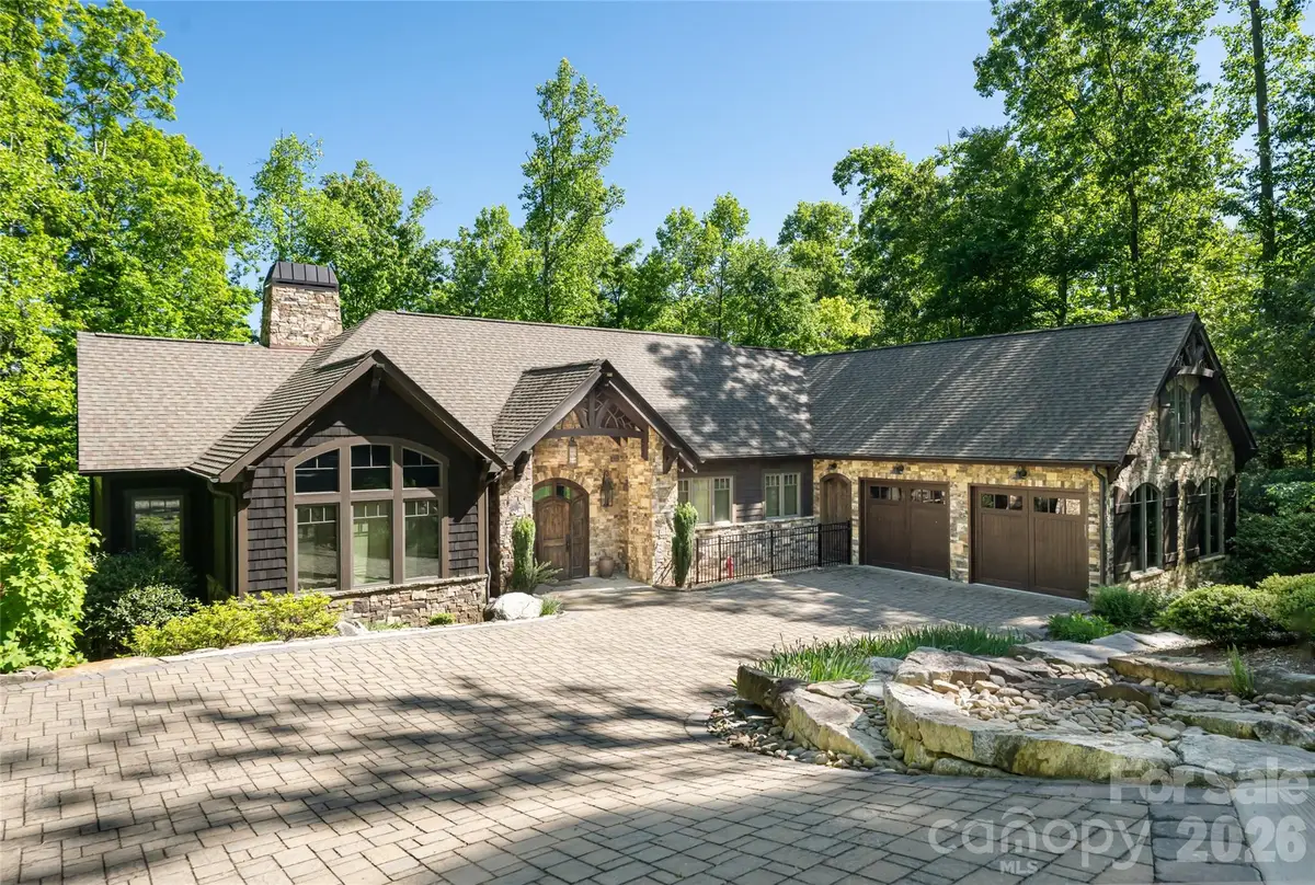 2 Cherokee Orchard Court, Fairview, NC 28730 - #1