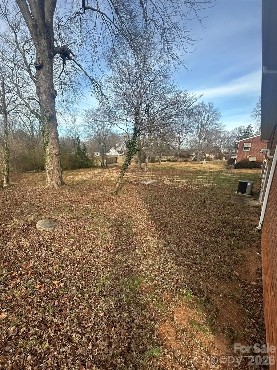 626 Willowbrook Lane, Winston Salem, NC 27104 - #3