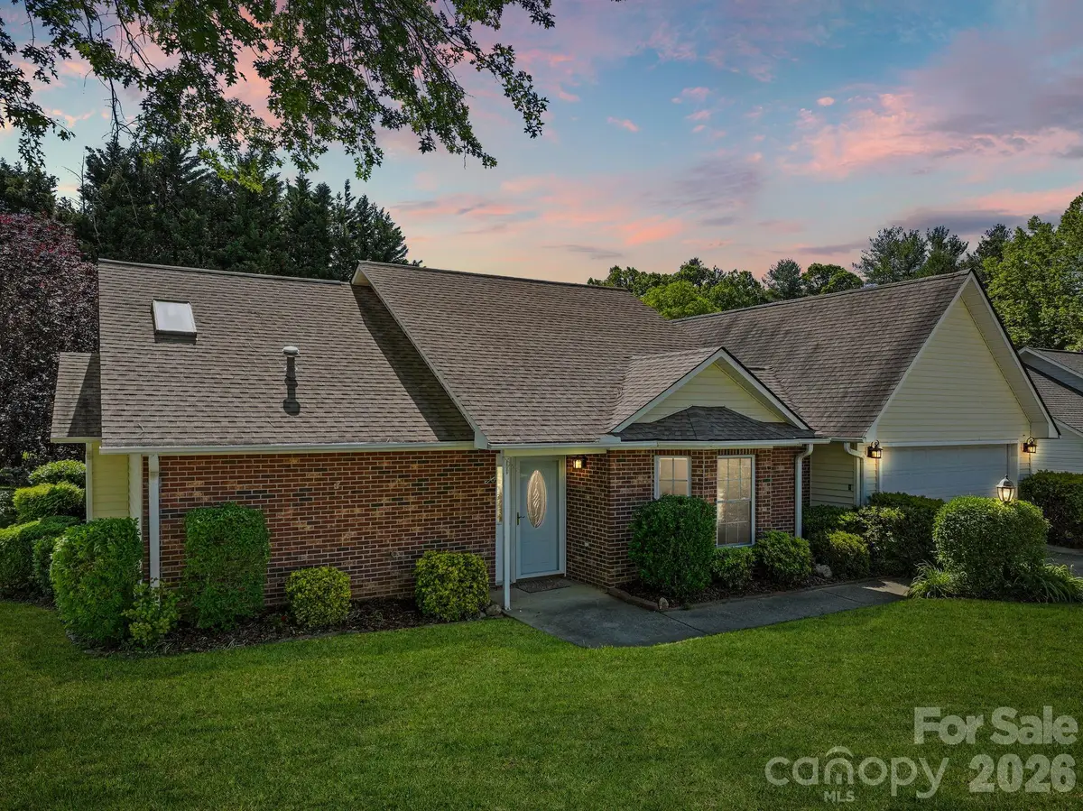 2 Gatehouse Court, Asheville, NC 28803 - #1
