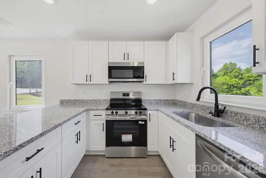 244 S Caldwell Avenue, Conover, NC 28613 - #3