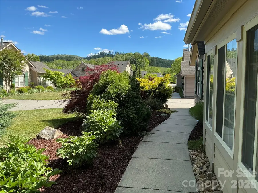 60 Mountain Meadow Circle #E2, Weaverville, NC 28787 - #3