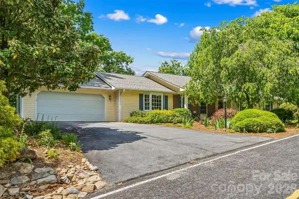 120 Eagle Rock Trail, Hendersonville, NC 28739