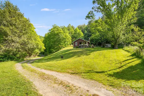 130 Black Crow Road, Burnsville, NC 28714