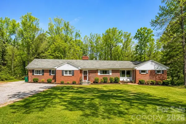 1207 Sunset Drive, Charlotte, NC 28216