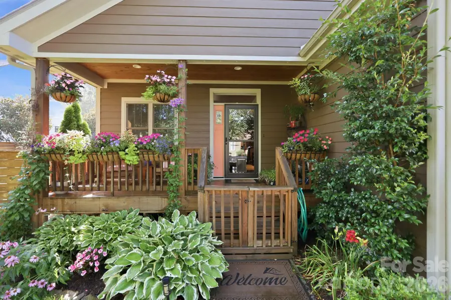 25 Linn Garden Lane, Swannanoa, NC 28778 - #2