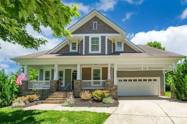 6008 Langham Court, Charlotte, NC 28269