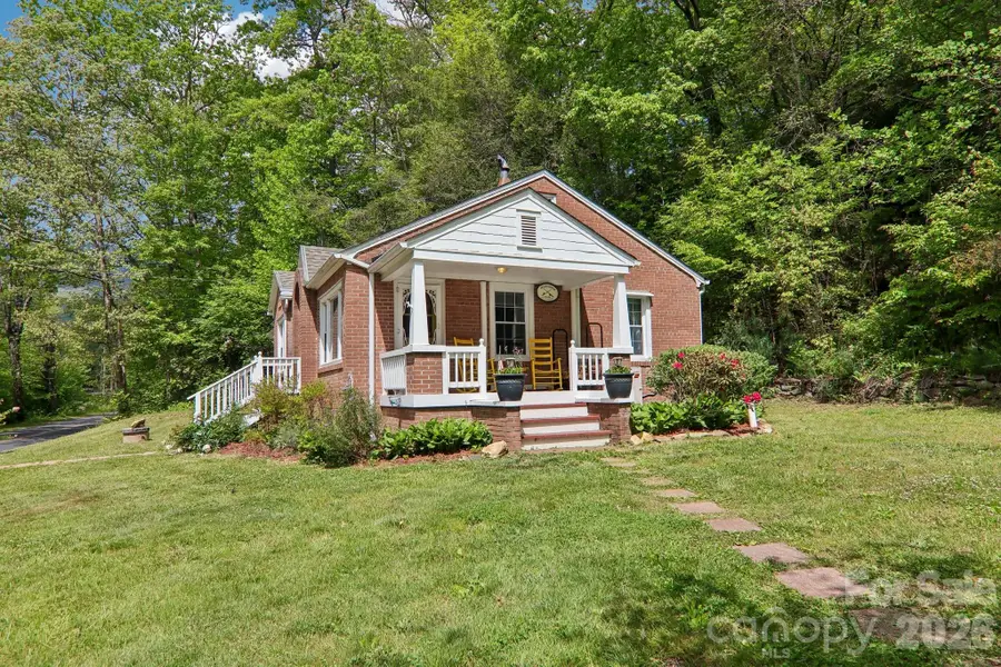2627 White Oak Road, Burnsville, NC 28714 - #2