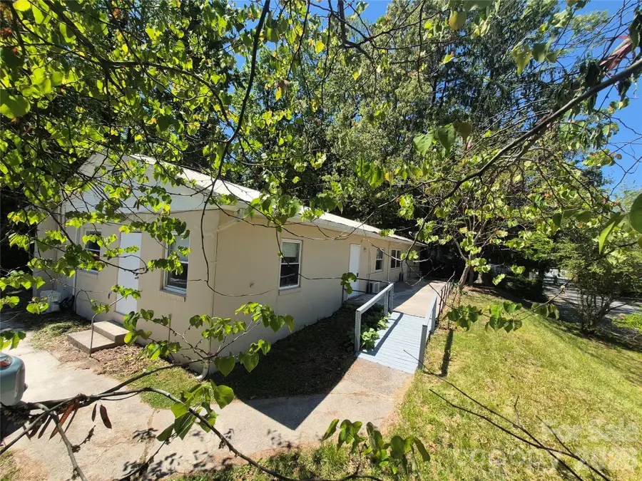 1745 Meadowbrook Terrace, Hendersonville, NC 28792 - #2