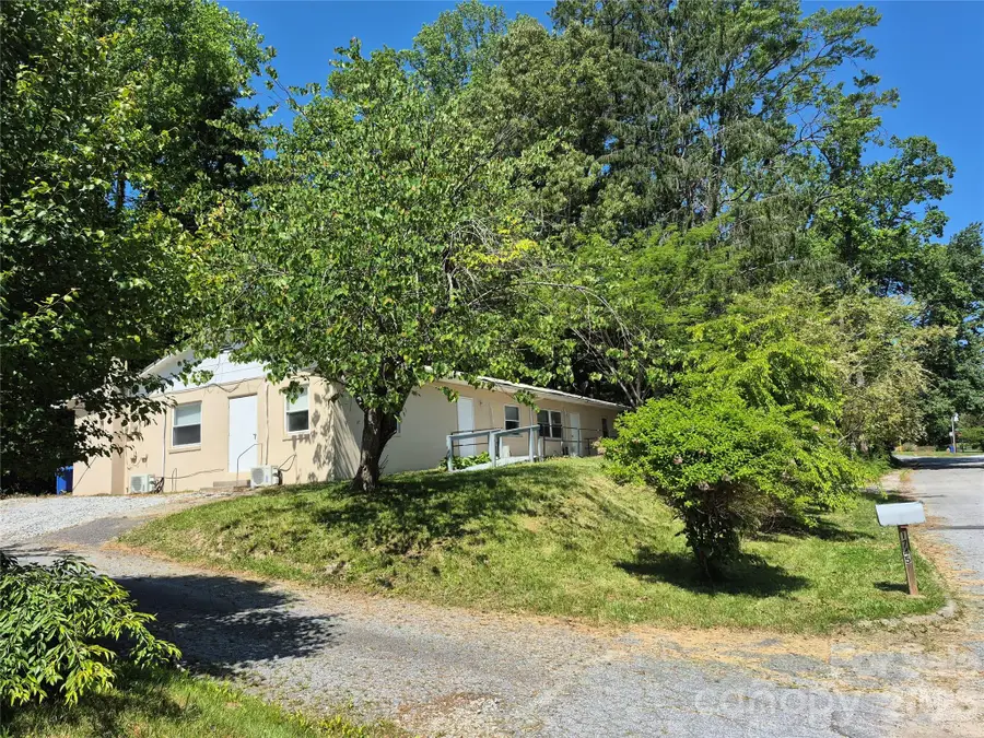 1745 Meadowbrook Terrace, Hendersonville, NC 28792 - #3