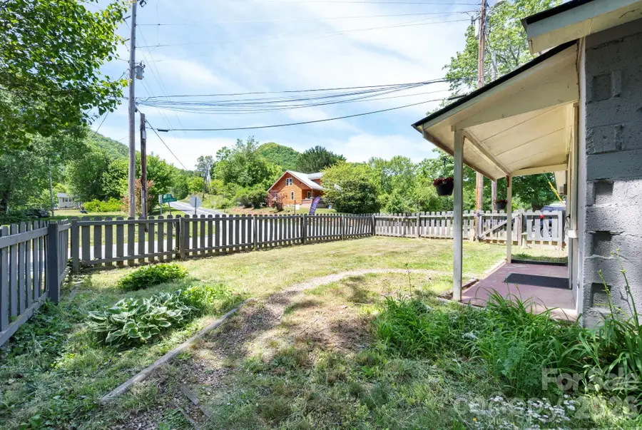 2802 Beaverdam Road, Canton, NC 28716 - #2