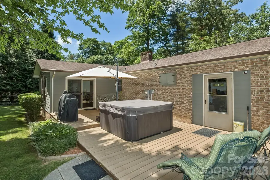 29 S Greenwood Forest Drive, Etowah, NC 28729 - #2