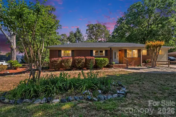 738 Edgemoor Drive, Mooresville, NC 28115