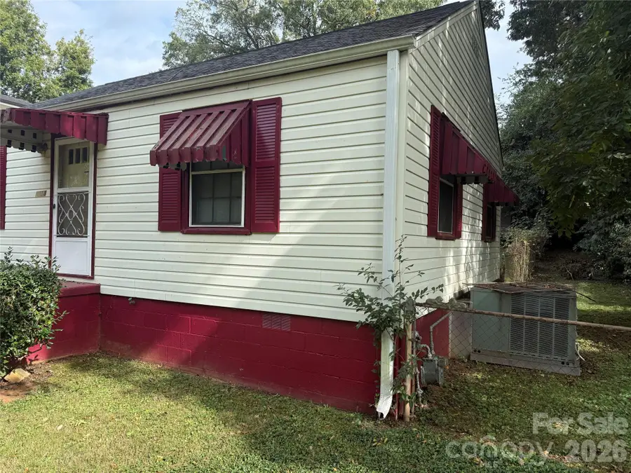 2618 Roslyn Avenue, Charlotte, NC 28208 - #3