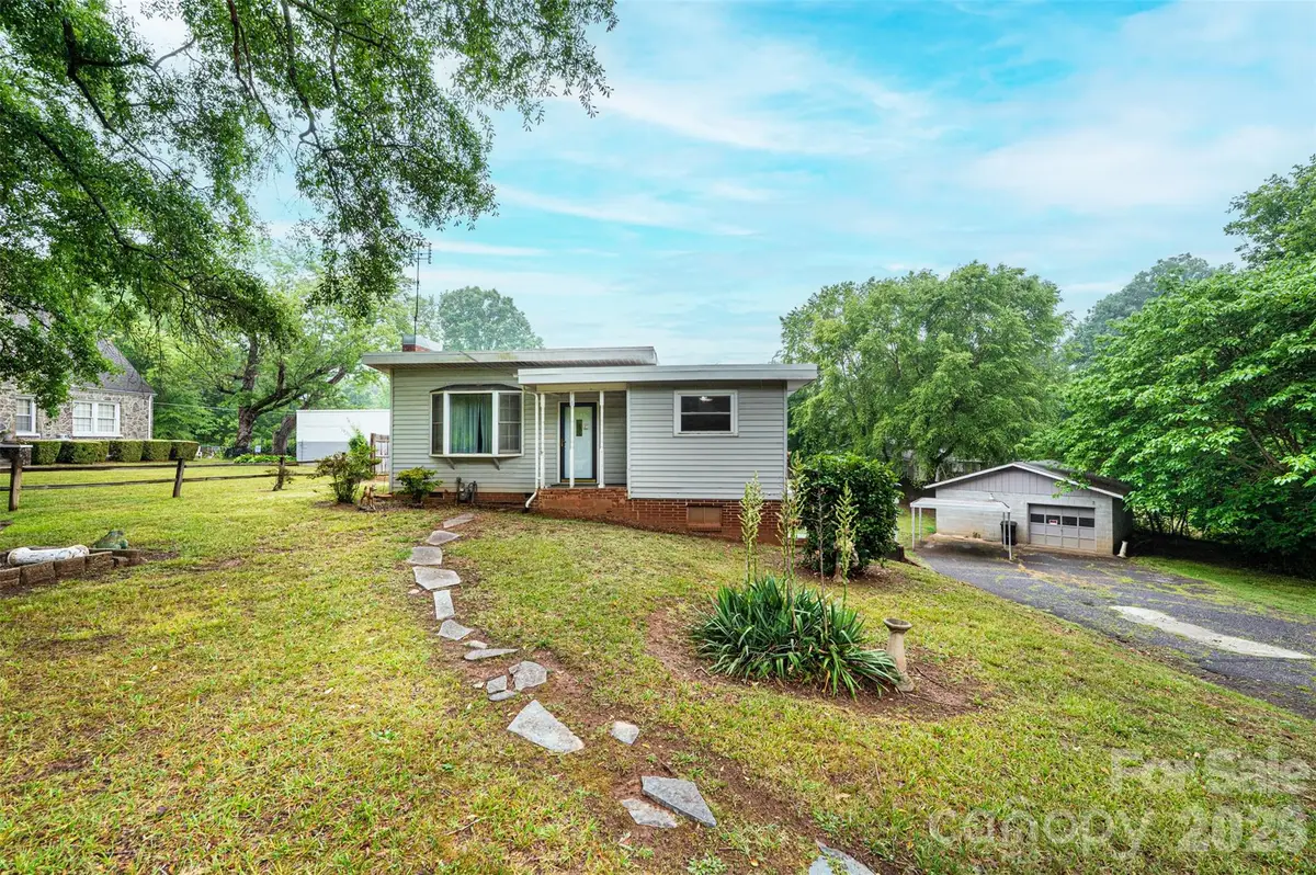 408 Us Hwy 70a E Highway, Hildebran, NC 28637 - #1
