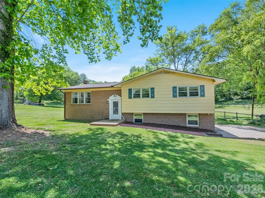 182 Fairway Hills Drive, Waynesville, NC 28786 - #2