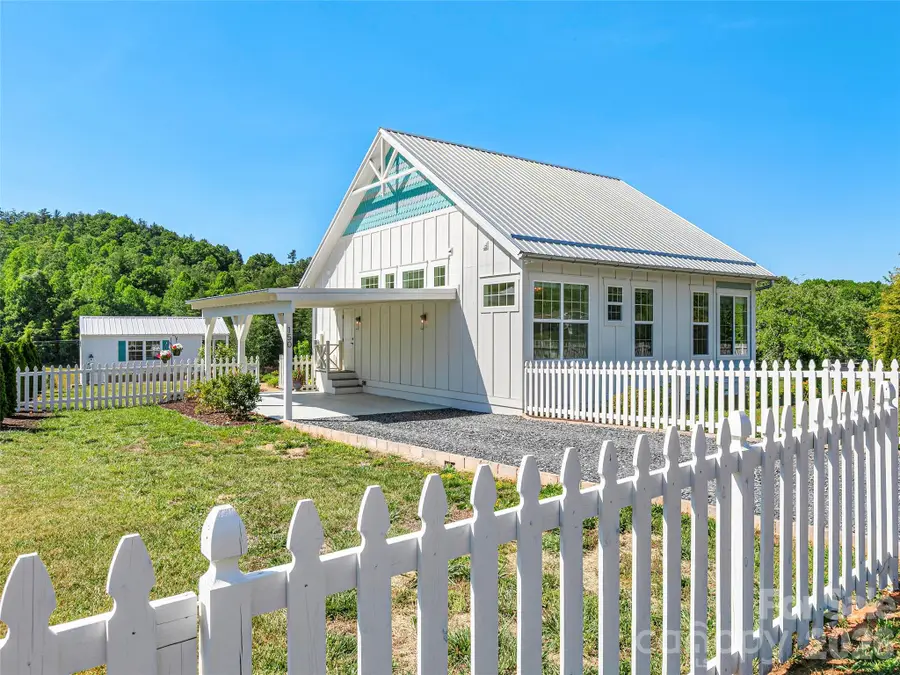 150 Brilliant Sky Road, Penrose, NC 28766 - #2
