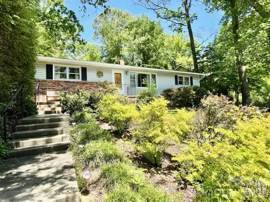 213 N Park Lane, Black Mountain, NC 28711 - #2