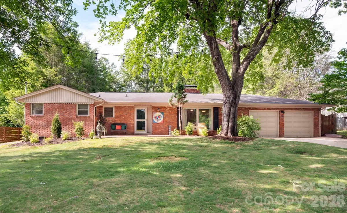 25 Bevlyn Drive, Asheville, NC 28803 - #1