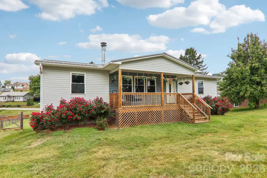 527 Trammell Avenue, Canton, NC 28716 - #3