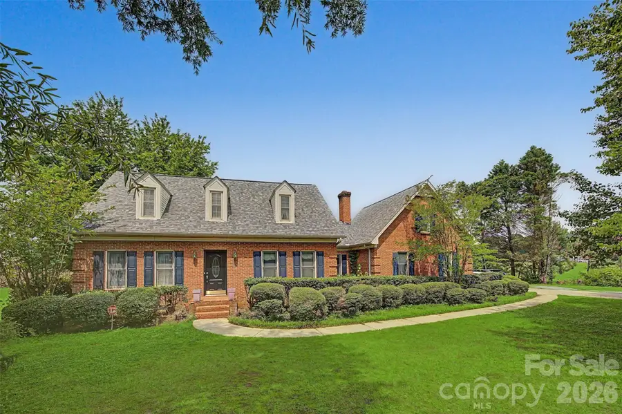 402 S Providence Road, Waxhaw, NC 28173 - #2