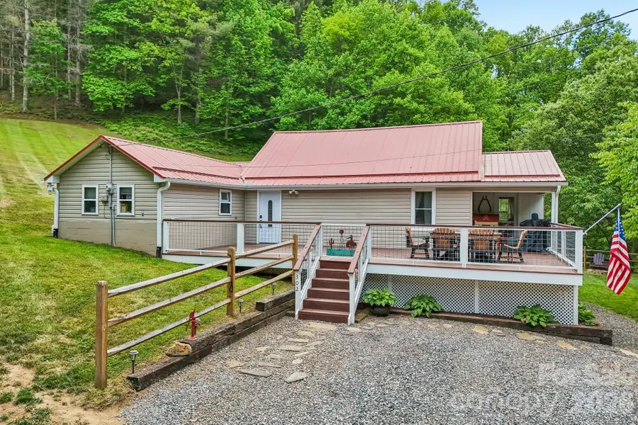 302 Battle Creek Drive, Green Mountain, NC 28740 - #3