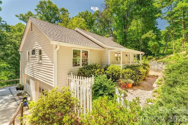 146 Churchill Downs Drive, Fairview, NC 28730