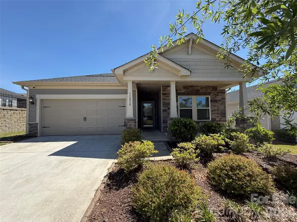 11838 Red Leaf Drive, Charlotte, NC 28215