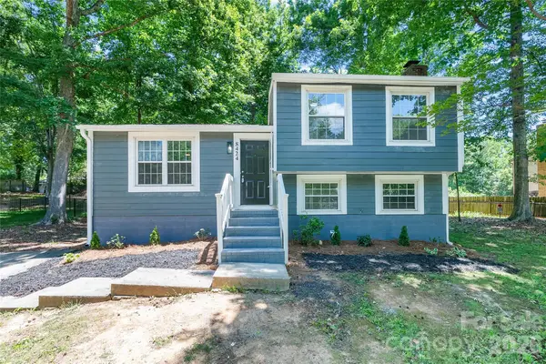 8424 Othello Place, Charlotte, NC 28227