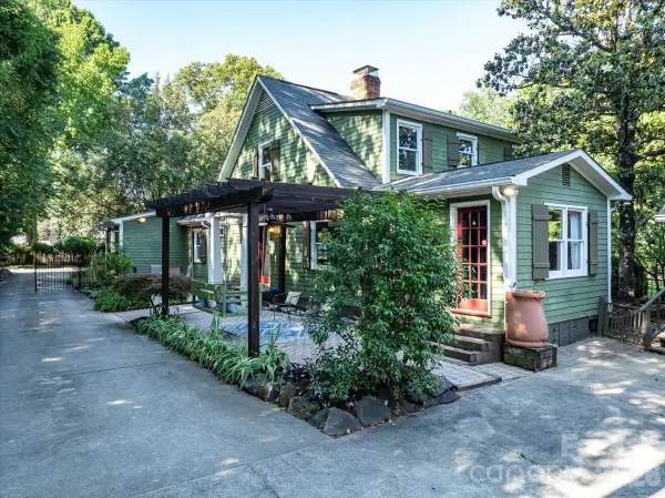 4330 Brookfield Drive, Charlotte, NC 28210