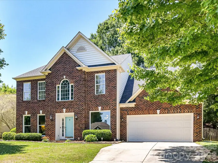620 Meadow Lake Drive, Matthews, NC 28105 - #3