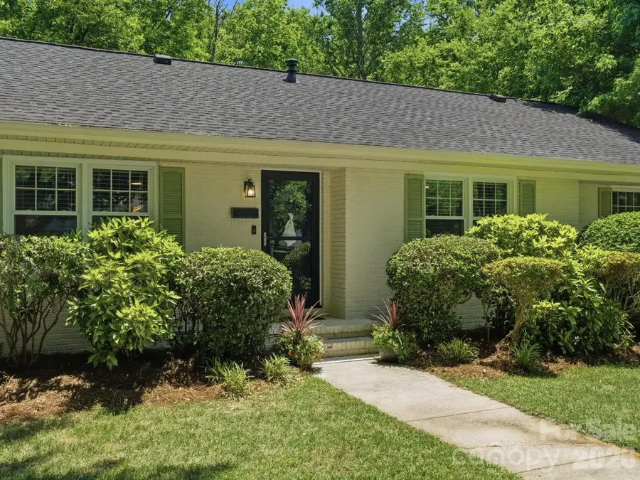 1534 Edgewater Drive, Charlotte, NC 28210 - #3