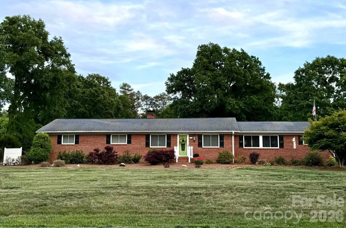 403 W Old Post Road, Cherryville, NC 28021 - #1