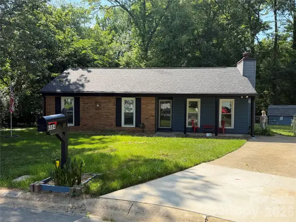 6804 Delta Lake Drive, Charlotte, NC 28215