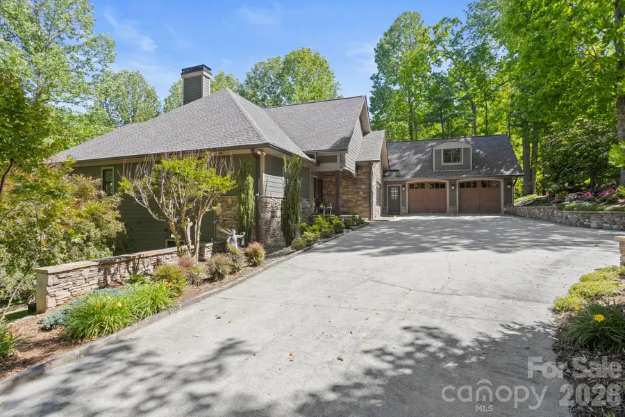 20 Fernridge Court, Flat Rock, NC 28731 - #3