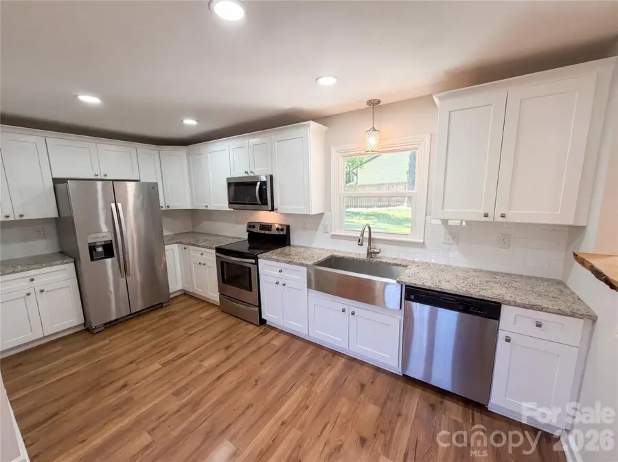 4554 Strangford Avenue, Charlotte, NC 28215 - #2