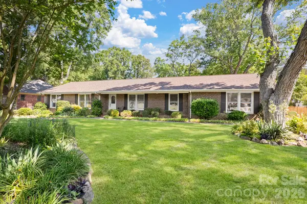 4323 Creemore Drive, Charlotte, NC 28213