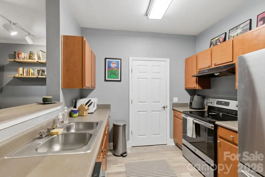 900 Vista Lake Drive #102, Candler, NC 28715 - #3