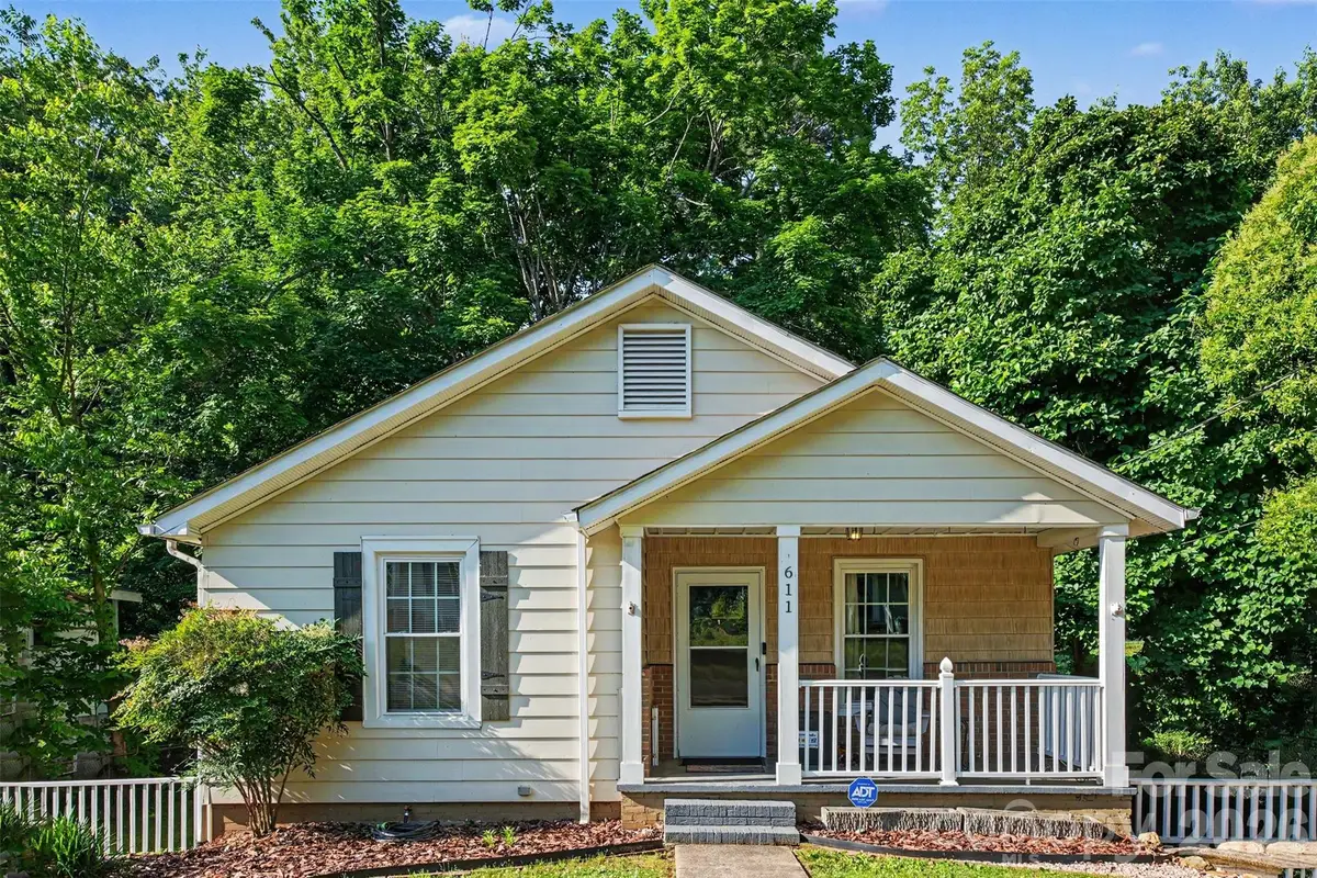 611 E 4th Avenue, Gastonia, NC 28054 - #1