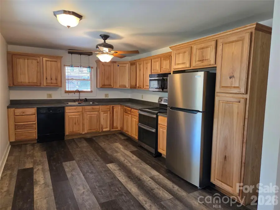 42 East Boulevard, Burnsville, NC 28714 - #2