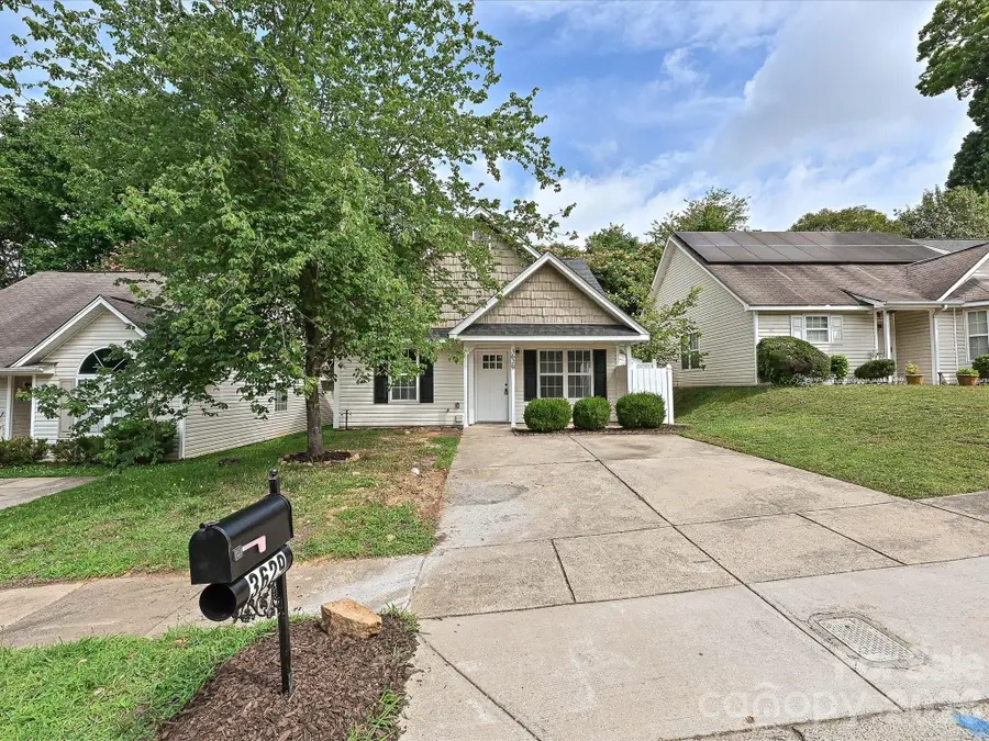 3629 Silver Ore Lane, Charlotte, NC 28216 - #2