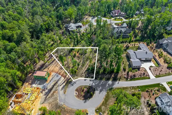 325 Flowering Vine Court, Asheville, NC 28803