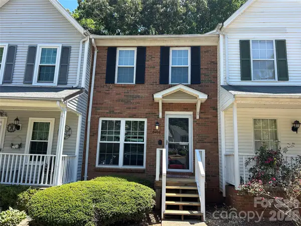 6466 Windsor Gate Lane, Charlotte, NC 28215