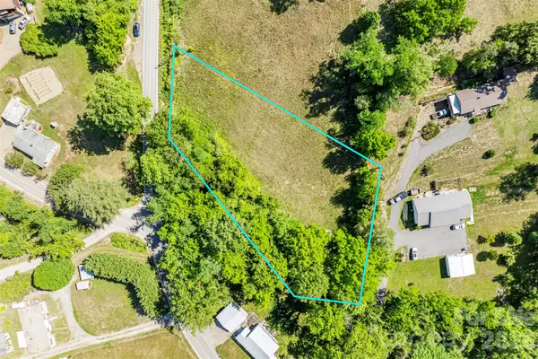 99999 Luther Road, Candler, NC 28715
